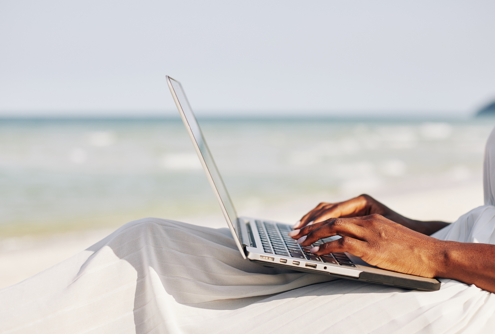 The traditional 9-to-5 office job is no longer the only path to success. The world has witnessed a massive shift toward remote work culture, especially after the COVID-19 pandemic.
