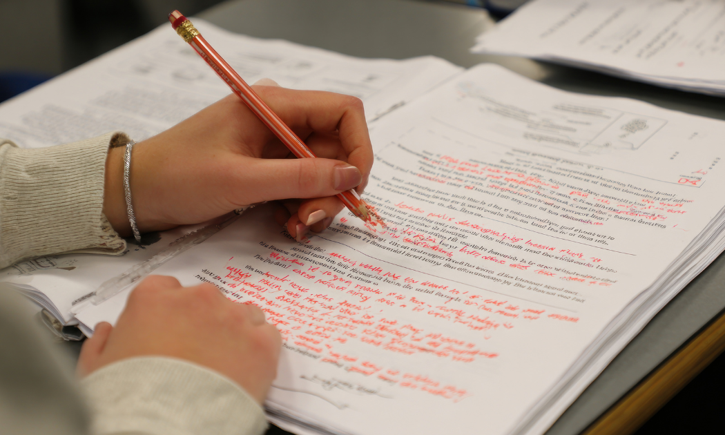 Colourful Notes: Helpful for Revision or Just Pretty to Look At?