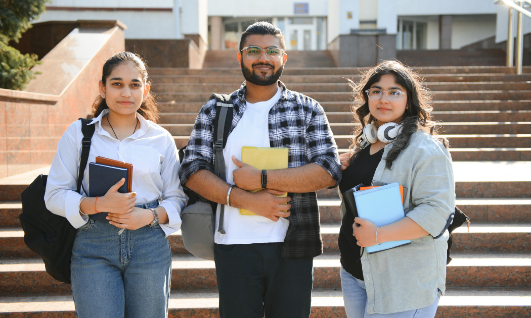 When Friendship Turns into Competition: How to Stay Close Without Stress